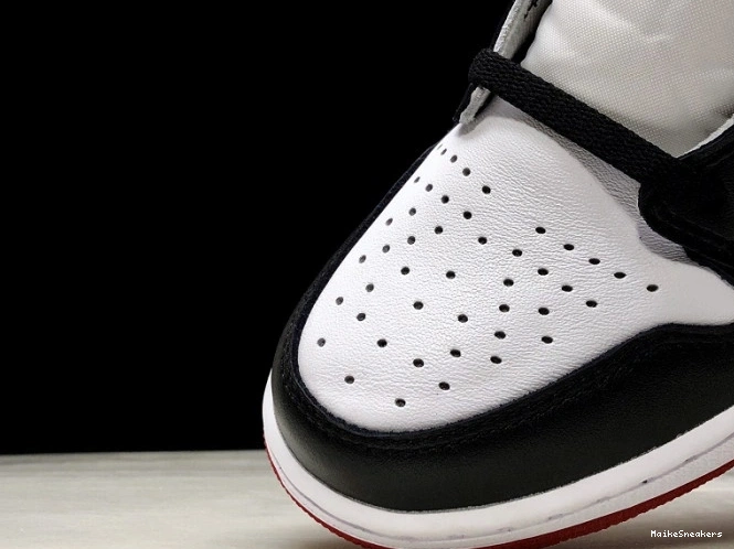 MaikeSneakers 555088-125 Black Toe Retro Air 1 Jordan 0706